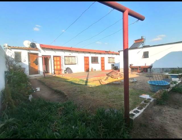 1 BEDROOM HOUSE FOR SALE IN SILUMA VIEW